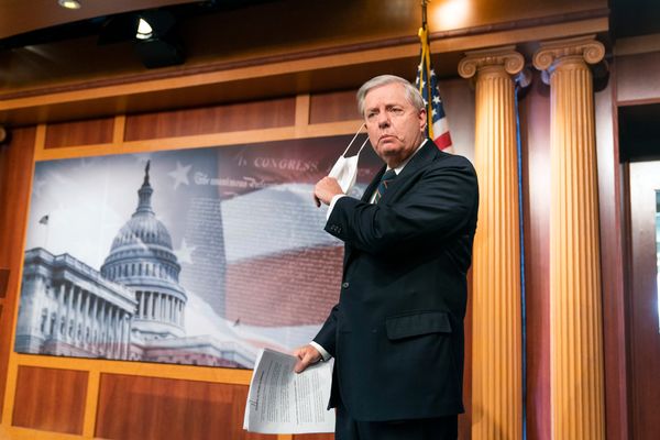 Senator Lindsey Graham Heckled at Airport by Trump Supporters