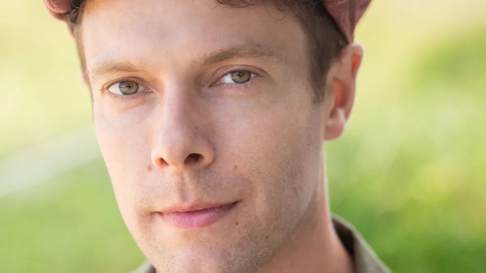 Is Gay Dating Over at 30? Singer Francis Garner Thinks So in New Show