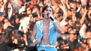 Watch: Benson Boone Queens Out at Coachella