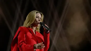 Why Artists Are Condemning Róisín Murphy’s Comments on Transgender People